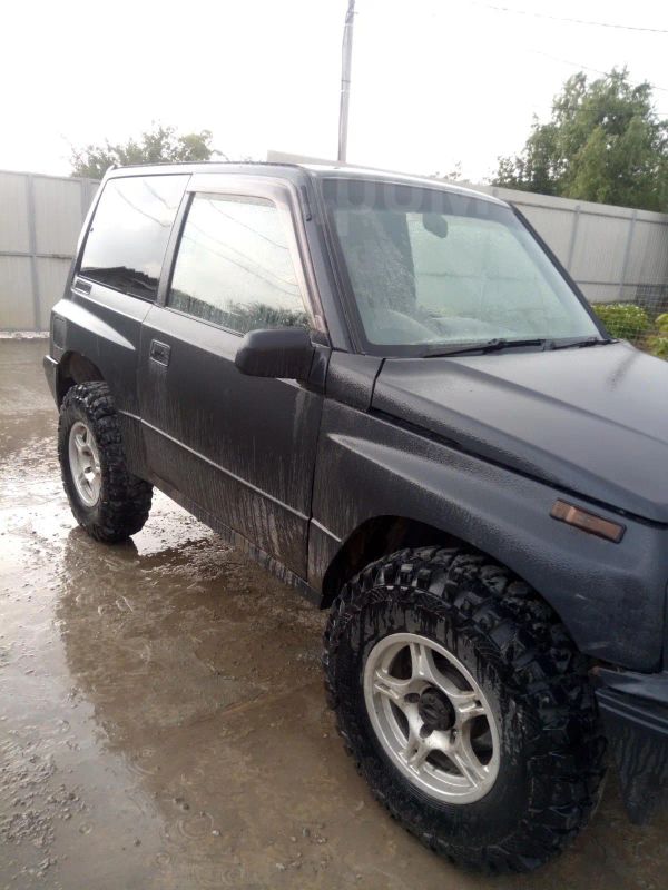 SUV   Suzuki Escudo 1995 , 180000 , 