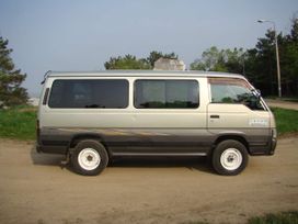    Nissan Caravan 1999 , 340000 , 