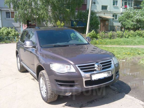 SUV   Volkswagen Touareg 2008 , 900000 , 