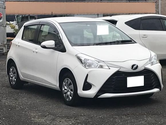  Toyota Vitz 2017 , 740000 , 