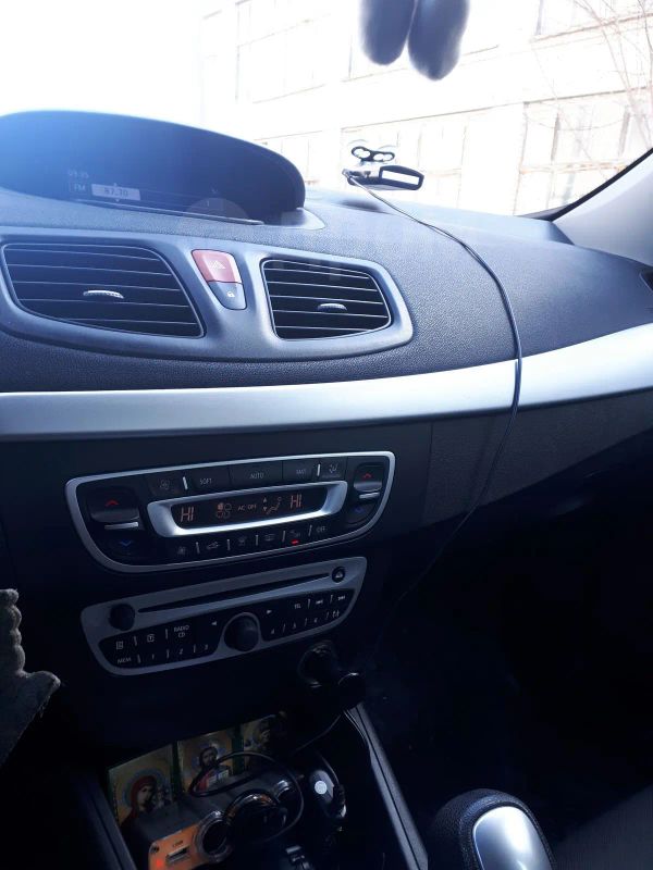  Renault Fluence 2011 , 490000 , -