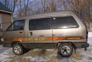    Toyota Town Ace 1986 , 100000 , 