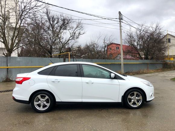  Ford Focus 2012 , 437000 , 