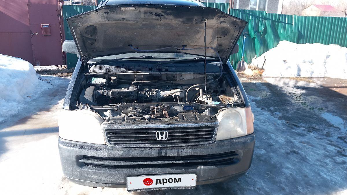 Honda Stepwgn 97 года в Екатеринбурге, Предлагаю автомобиль Honda StepWagon  на ходу, езжу каждый день, 4 вд, бензин, 2 литра, АКПП, черный