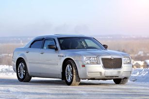 Chrysler 300C 2004 , 689000 , 