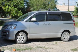    Toyota Noah 2006 , 550000 , -