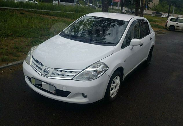  Nissan Tiida Latio 2010 , 400000 , 