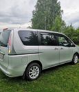    Nissan Serena 2012 , 880000 , 