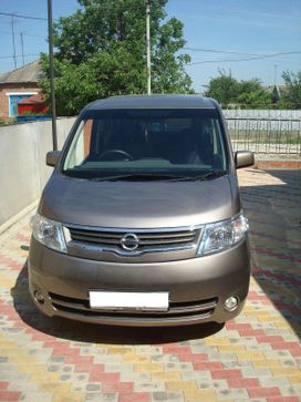    Nissan Serena 2007 , 650000 , --