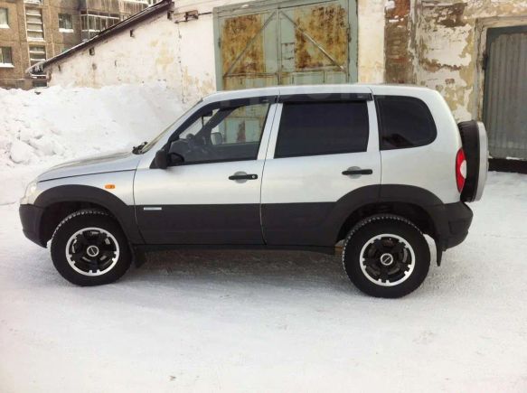 SUV   Chevrolet Niva 2010 , 320000 , 