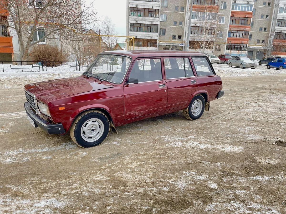 Купить Лада 2104 2012 года в Екатеринбурге, цвет металлик красный перец,  цвет красный, механика, стоимость 200тысяч рублей