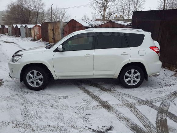 SUV   Toyota RAV4 2011 , 1200000 , --