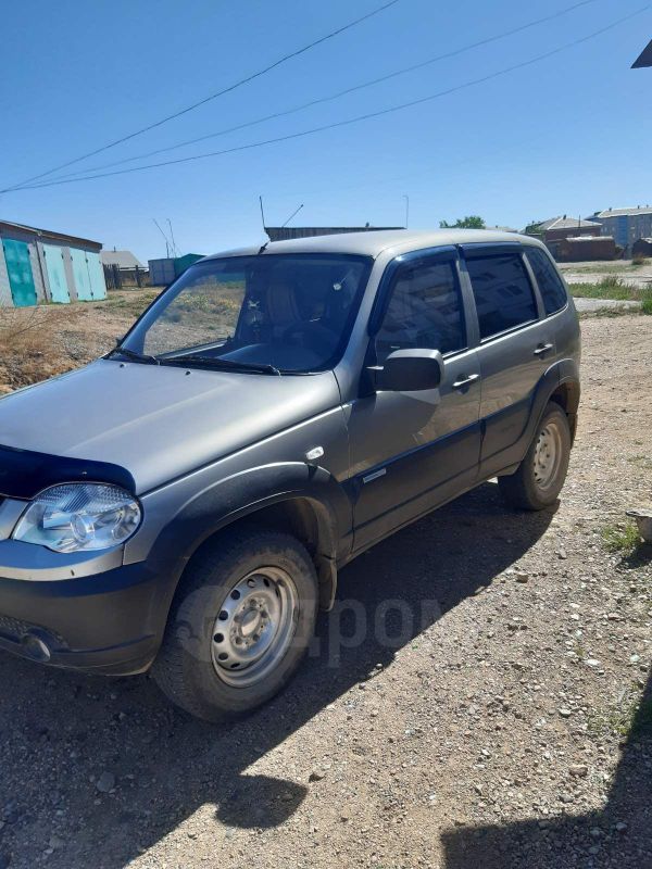 SUV   Chevrolet Niva 2011 , 430000 , -