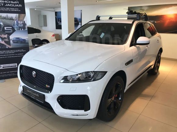 SUV   Jaguar F-Pace 2017 , 4499000 , 