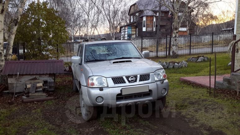  Nissan NP300 2013 , 750000 , 