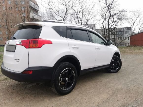 SUV   Toyota RAV4 2013 , 1100000 , 