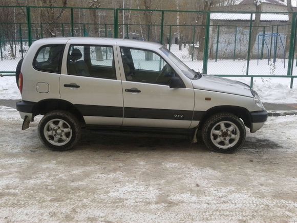 SUV   Chevrolet Niva 2003 , 165000 , 