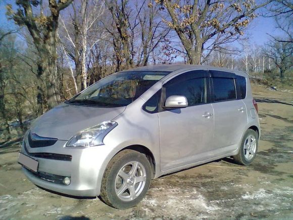  Toyota Ractis 2006 , 390000 , 