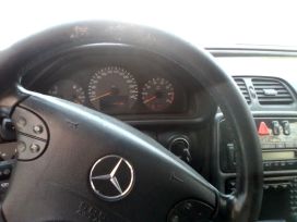  Mercedes-Benz CLK-Class 2001 , 260000 , 