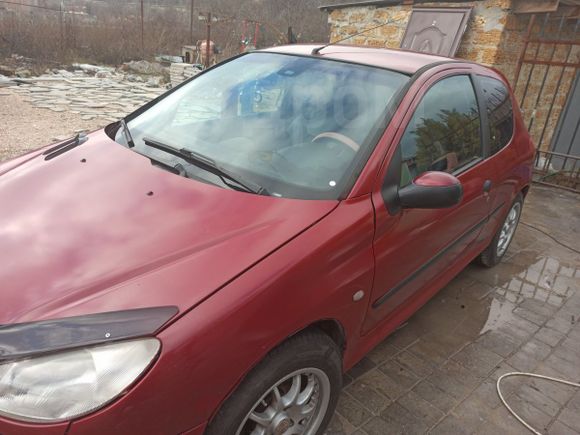  3  Peugeot 206 2001 , 218000 , 