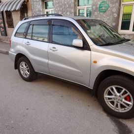 SUV   Toyota RAV4 2003 , 650000 , 