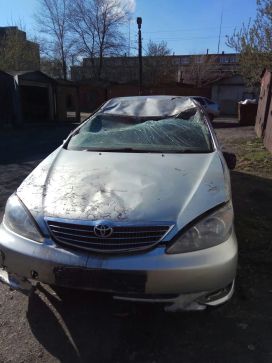  Toyota Camry 2004 , 200000 , 