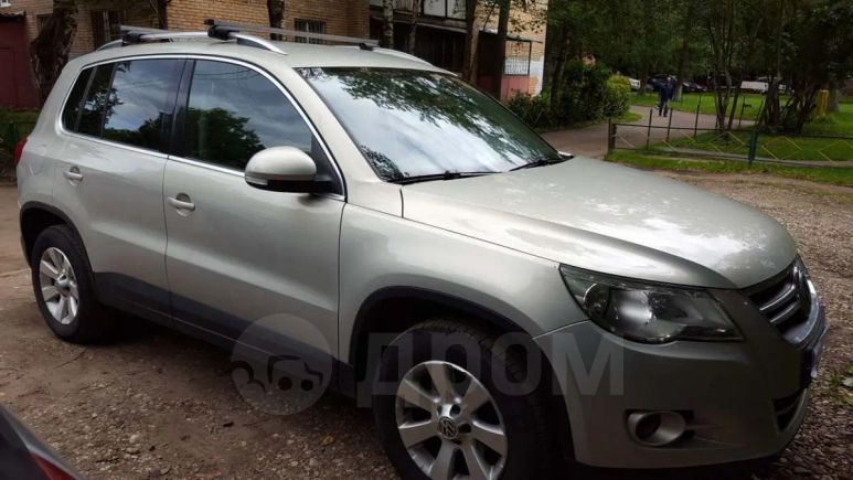 SUV   Volkswagen Tiguan 2011 , 800000 , 