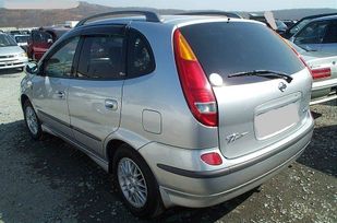    Nissan Tino 2000 , 260000 , 